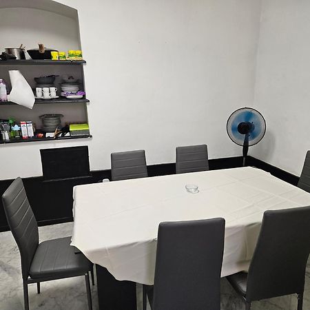 Casa Regis - Free Parking Hotel Генуа Екстериор снимка