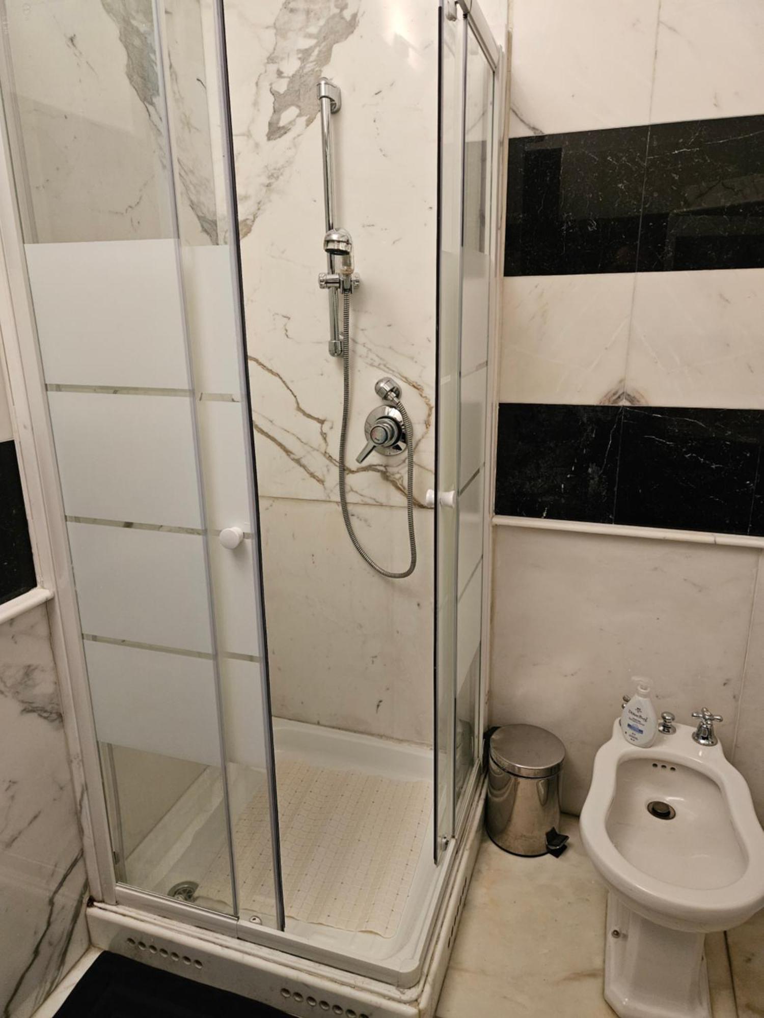 Casa Regis - Free Parking Hotel Генуа Екстериор снимка